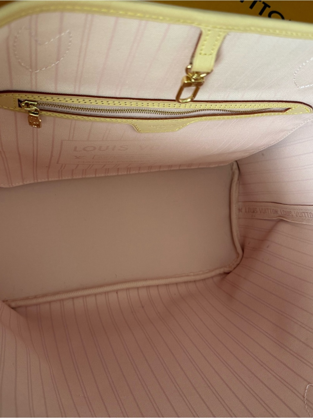 Louis Vuitton Damier Azur Neverfull MM - Picture 5 of 10